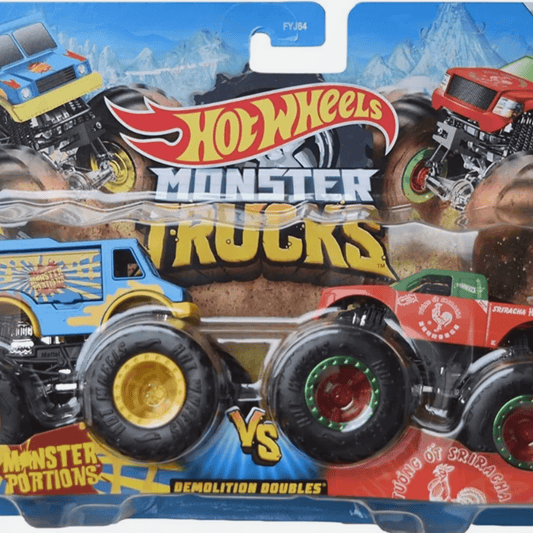 Imaginea prezintă un pachet de jucării Hot Wheels Monster Trucks „Demolition Doubles,” care include două camioane masive. Unul este albastru cu galben, iar celălalt roșu cu verde, pregătite pentru o confruntare de tip "versus" între ele.